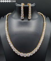 Single line solitaire necklace