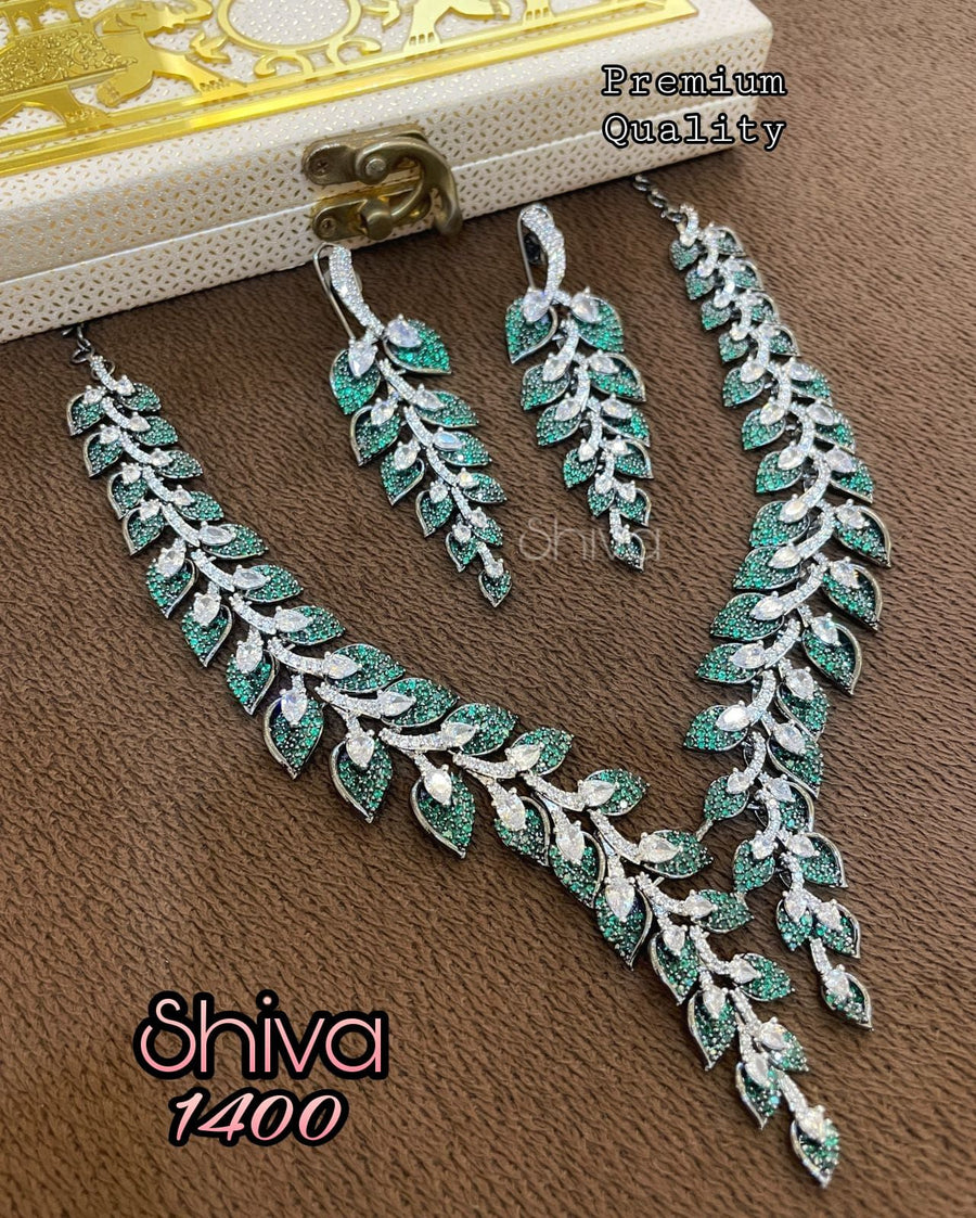 Leafy Green necklace